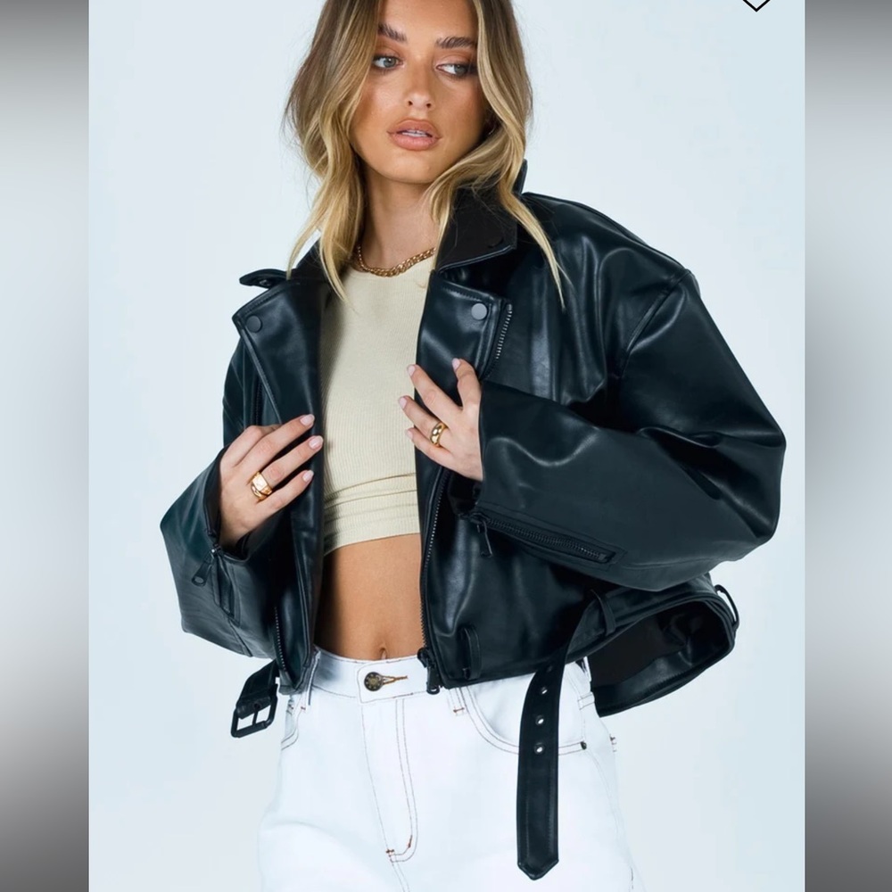 STATEN ISLAND JACKET BLACK- Lioness